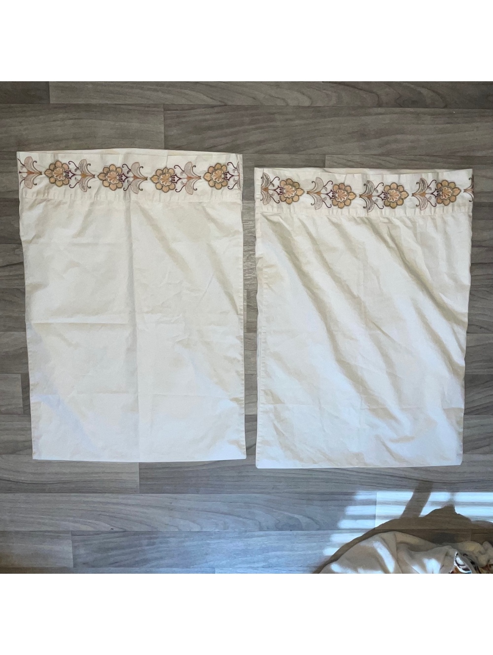 2 VTG pillowcases